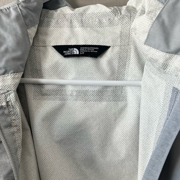 The North Face Dry Vent Light Grey Lightweight Jacket Size Small - Picture 4 of 7